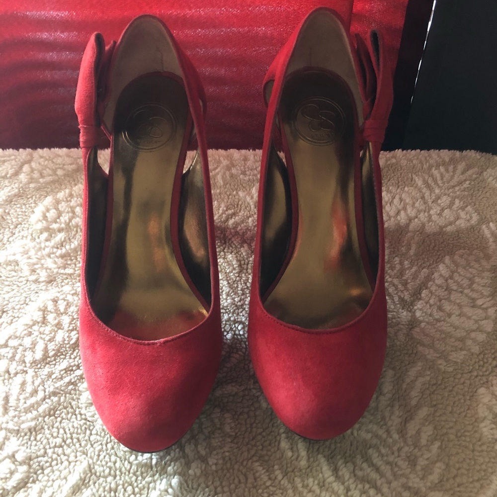Red shoes